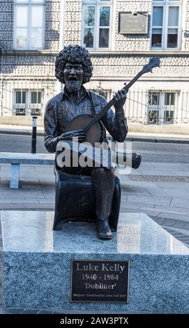 Dublin, Ireland,25th March 2019. Statue of luke Kelly who was a legendary member of The Dubliners traditional irish music folk group Stock Photo