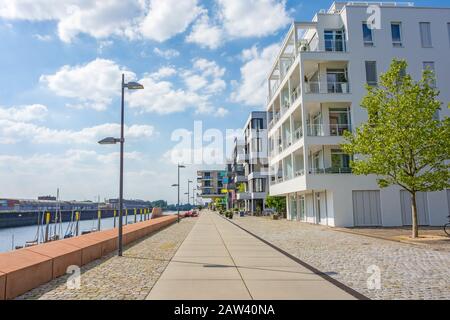 Promenade of the Marina Europahafen Bremen, with modern buildings on the right