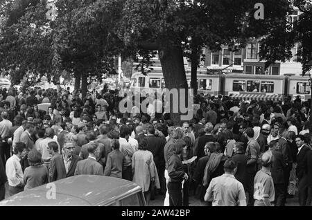 Protest Demonstration students and workers lawsuits against Maagdenhuis Occupants from Westermarkt Amsterdam procession banner Date: June 12, 1969 Location: Amsterdam, Noord-Holland Keywords: WORKERS, parades Person Name: Westermarkt Stock Photo