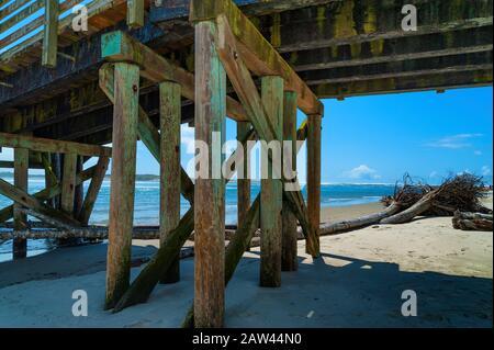 Views from the pier at Siletz Bay Park in Lincoln City on the Oregon Coast Stock Photo