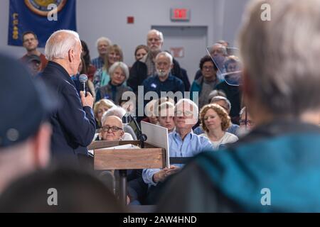 February 4, 2020, Concord, New Hampshire: Profile picture of the democratic candidate Joe Biden talking to voters at The International Brotherhood of