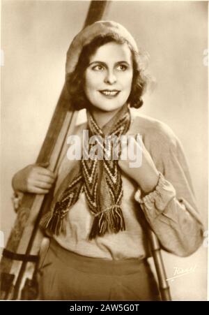 1927 , GERMANY : The german  Nazi  movie director and actress  LENI RIEFENSTAHL  ( 1902 - 2003 ) , friend of  ADOLF  HITLER .  Photo by Atelier KIESEL Stock Photo