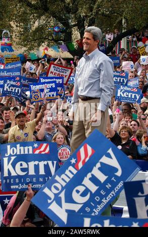 Democratic presidential candidate John Kerry campaigning for president at Maverick Plaza at La Villita in downtown San Antonio. Stock Photo