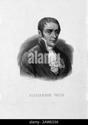 XIX century , ITALY : The italian Physicist  Count ALESSANDRO VOLTA ( 1745 - 1827 ) ,  portrait engraved by Geoffsay after the portrait by N. Bettoni Stock Photo