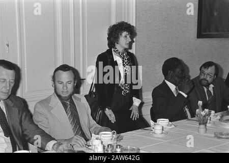 Last day of Antillean Round Table Conference in The Hague Date: February 24, 1981 Location: The Hague, South Holland Keywords: conferences Person Name: Croes Betico, Jabaay Mrs. Martina, Don Stock Photo