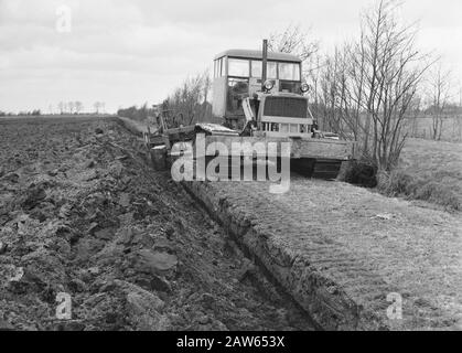 mining, soil, leveling, sanding, plowing, Kortezwaag Date: April 1956 Location: Kortezwaag Keywords: sanding, leveling, tillage, cultivation, plowing Stock Photo