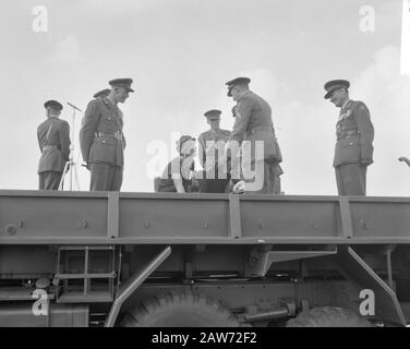 Queen Juliana and Prince Bernhard visited 4th Division of the Royal Army Date: September 27, 1961 Keywords: royal visits, military, army units Person Name: Juliana (queen Netherlands ) Stock Photo