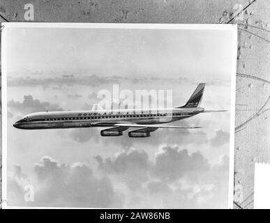 航空機・ヘリコプター KLM McDonnell Douglas DC-8-63 1:200 330px-McDonnell_Douglas_DC-8-