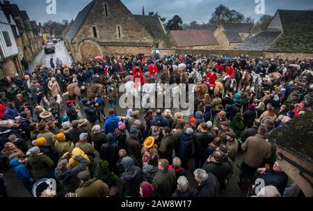 Traditional Avon Vale Boxing Day hunt takes place in Lacock with hundreds of spectators Stock Photo