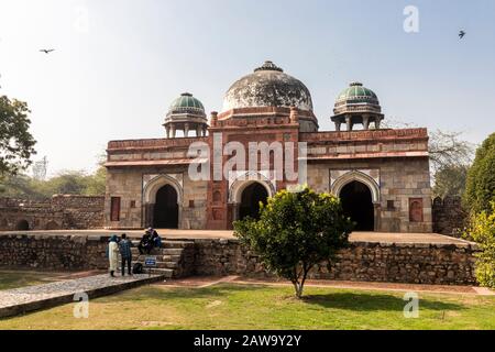 Delhi, India. The Mosque of Isa Khan Niazi, part of the Humayun's Tomb complex. A World Heritage Site Stock Photo