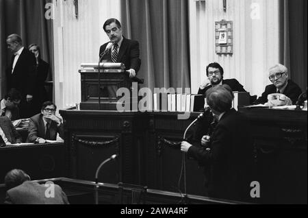 Lower House: nuclear debate (redirected December 20)  Team (VVD) is interrupted Date: December 19, 1979 Location: The Hague, South Holland Keywords: nuclear weapons, parliamentary debates, MPs , political Person Name: Team, Ad Institution Name: parliament, VVD Stock Photo