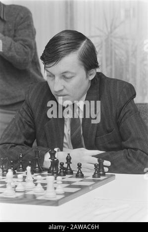 World chess champion Anatoly Karpov left with his wife Irina right and son  Anatoly center at home Stock Photo - Alamy