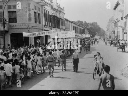 Anti-Republican demonstration Medan (reproductions)  Medan, Medan drew on September 4 by a two-kilometer procession. More than twelve thousand Chinese victims of Republican violence demonstrated for the Dutch and Chinese authorities. A petition was presented to maintain forces in the liberated area to protect the thousands of Chinese Date: September 4, 1947 Location: Indonesia, Medan, Dutch East Indies, Sumatra Stock Photo