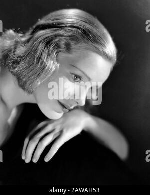 1940 ca , USA : The tragic american actress FRANCES FARMER ( 1913 - 1970 ), pubblicity still  for undentified movie  . - CINEMA - movie -FILM -  portr Stock Photo