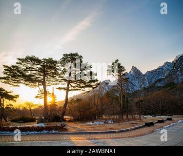 Winter lends a markedly different feel to the landmarks and cultural sights within Seoraksan National Park, South Korea. Stock Photo