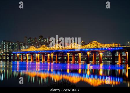 A bridge over the Han River in Seoul, South Korea Stock Photo