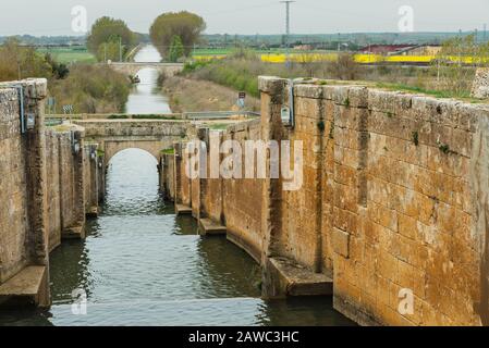 lock gates of the canal de castilla, castile channel, palencia, spain Stock Photo