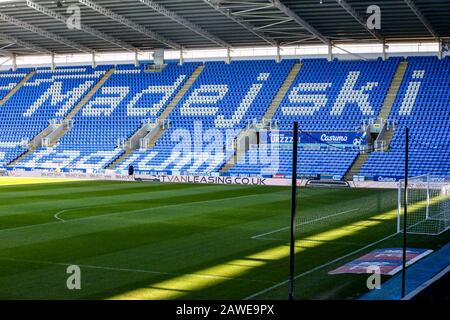 A General view of an empty Madejski Stadium ahead of the EFL Skybet Championship match, Reading v Hull city at the Madejski Stadium in Reading on Saturday 8th February 2020. this image may only be used for Editorial purposes. Editorial use only, license required for commercial use. No use in betting, games or a single club/league/player publications. pic by Tom Smeeth/Andrew Orchard sports photography/Alamy Live news Credit: Andrew Orchard sports photography/Alamy Live News Stock Photo