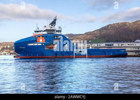 AHTS anchor handling multi-purpose offshore support vessel Horizon Arctic at Skoltegrunnskaien quay, Bergen, Norway. Stock Photo