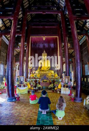 Buddha in Wat Phan Tao Temple, Chiang Mai, Thailand Stock Photo