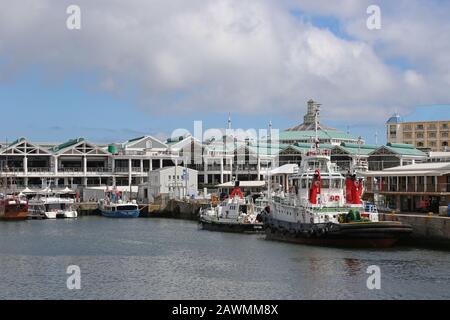 Victoria Wharf Mall, Victoria Basin, V&A (Victoria and Alfred) Waterfront, Cape Town, Table Bay, Western Cape Province, South Africa, Africa Stock Photo