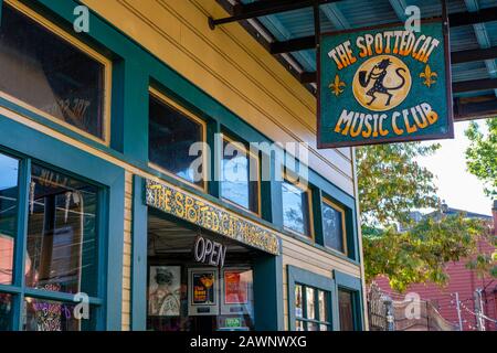 The Spotted Cat Music Club on Frenchmen Street, jazz live music venue bar, Marigny, New Orleans, Louisiana Stock Photo