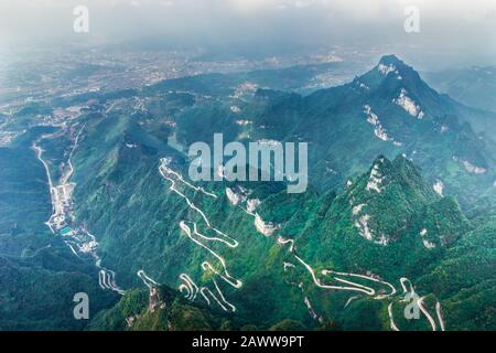 Heaven Linking Avenue of 99 curves at winding Road to The Heaven's Gate, Zhangjiagie, Tianmen Mountain National Park, Hunan, China Stock Photo