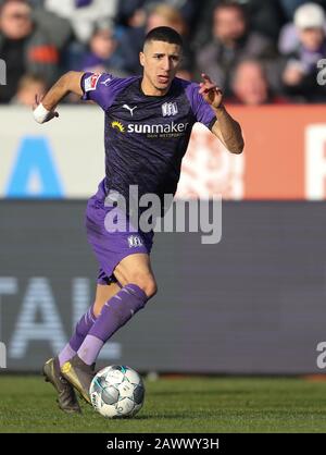 08 February 2020, Lower Saxony, Osnabrück: Football: 2nd Bundesliga, VfL Osnabrück - 1 FC Nürnberg, 21st matchday in the stadium at Bremer Brücke. Osnabrück's Anas Quahim leads the ball. Photo: Friso Gentsch/dpa - IMPORTANT NOTE: In accordance with the regulations of the DFL Deutsche Fußball Liga and the DFB Deutscher Fußball-Bund, it is prohibited to exploit or have exploited in the stadium and/or from the game taken photographs in the form of sequence images and/or video-like photo series. Stock Photo