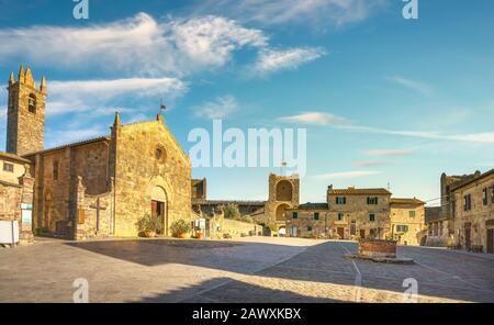 Main square in Monteriggioni medieval fortified on the route of the via francigena, Siena, Tuscany. Italy Europe. Stock Photo