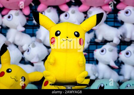 Brinquedos Píkachu Coloridos De Pokemon Na Tailândia Do Aeroporto De  Bangkok Foto de Stock Editorial - Imagem de tailandês, fofofo: 222527938