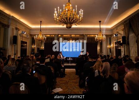 INEOS Founder and Chairman Sir Jim Ratcliffe and Toto Wolff, Team Principal & CEO of The Mercedes AMG-PETRONAS F1 Team (right) during the media briefing at Royal Automobile Club, London. Stock Photo