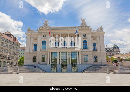 Zurich Opera house building (Opernhaus Zuerich) - side view from ...