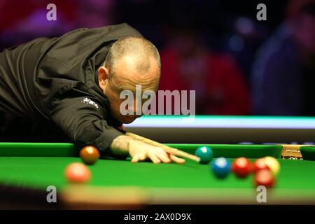 Cardiff, UK. 10th Feb, 2020. Mark Williams of Wales in action during his 1st round match against Oliver Lines of England. ManBet X Welsh Open snooker 2020, day 1 at the Motorpoint Arena in Cardifft, South Wales on Monday 10th February 2020 pic by Andrew Orchard/Andrew Orchard sports photography/Alamy Live news Credit: Andrew Orchard sports photography/Alamy Live News Stock Photo