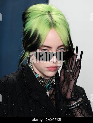 BEVERLY HILLS, LOS ANGELES, CALIFORNIA, USA - FEBRUARY 09: Billie Eilish arrives at the 2020 Vanity Fair Oscar Party held at the Wallis Annenberg Center for the Performing Arts on February 9, 2020 in Beverly Hills, Los Angeles, California, United States. (Photo by Xavier Collin/Image Press Agency) Stock Photo