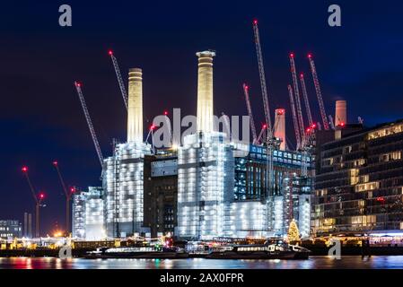 Battersea Power Station in London at night Stock Photo