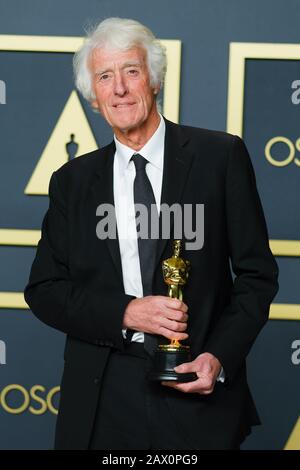 Hollywood, California, USA. 9th Feb, 2020. Dolby Theatre at the Hollywood & Highland Center, Hollywood, UK. 9th Feb, 2020. Roger Deakins poses with the Oscar for Cinematography in the film 1917 during the the 92nd Academy Awards, 2020 . Picture by Credit: Julie Edwards/Alamy Live News Stock Photo