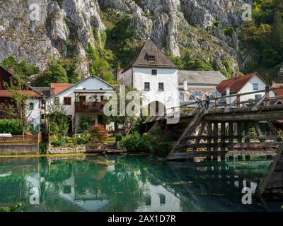 Alte Holzbrücke, Markttor, Essing an der Altmühl, Altmühltal, Bayern, Deutschland | old wooden bridge, Markttor, Essing, Altmühl Valley, Bavaria, Germ Stock Photo