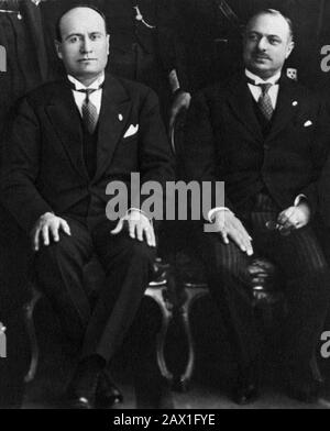 1925 ca,  ITALY : The italian Fascist Duce BENITO MUSSOLINI ( 1883 – 1945 ) with Guardasigilli ALFREDO ROCCO ( Napoli 1875 – Roma 1935 ), author of CODICE ROCCO . Rocco  was an Italian politician and jurist , Rocco as an economist-minded politician developed the early concept of the economic and political theory of corporatism which, later adapted would become part of the ideology of the National Fascist Party .Elected in 1921 at the Chamber of Deputies, of which he was President in 1924, from 1925 to 1932 he was Minister of Justice and promoted the criminal codification, by signing in 1930 th Stock Photo