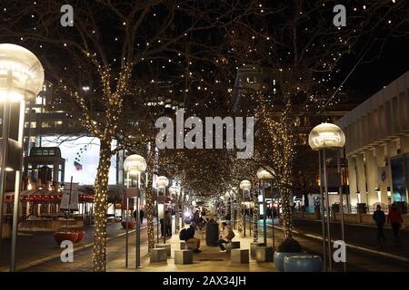 Denver, Colorado - December 31, 2019: Unidentified people Talking in the 16th mall street in Denver, Colorado Stock Photo