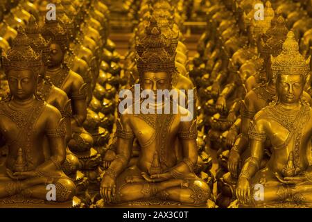 Idol Statues In The Temple Wat Sri Sunthon Phuket Thailand Gotzenstatuen Im Tempel Wat Sri Sunthon Stock Photo Alamy Idol Statues In The Temple Wat Sri Sunthon Phuket Thailand Gotzenstatuen Im Tempel Wat Sri Sunthon Stock Photo Alamy