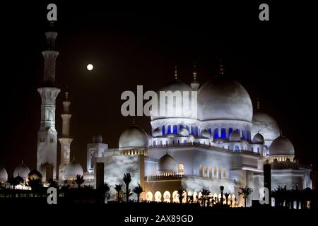 Sheikh Zayed Grand Mosque, Abu Dhabi, UAE. Stock Photo