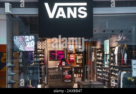 vans shop shoes