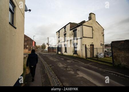 An old Public house closed down business, shops and independently run stores just outside the city centre of Hanley, Stoke on Trent, Urban decline Stock Photo