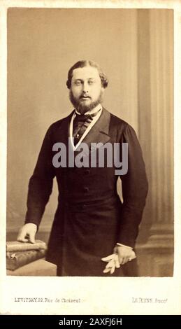 1870 ca, Paris , FRANCE : The PRINCE OF WALES future  King of England EDWARD VII ( London 1841 - 1910 ) son of Queen Victoria ( 1819 - 1901 ) . Portrait by Levitsky , Le Jeune, Paris  - REALI - ROYALTY - nobili - nobilta' - nobility  - RE EDOARDO - WINDSOR - Regina Vittoria - cravatta - tie  - Prince of Wales - Principe di Galles -  House of  WINDSOR -  House of Saxe-Coburg-Gotha - ENGLAND - GREAT BRITAIN  - GRAND BRETAGNA - royalty - nobili - nobilta'  - portrait - ritratto  - Regina  VITTORIA  - Sassonia Coburgo Gotha - FASHION - EPOCA VITTORIANA - VICTORIAN HERA - OTTOCENTO - 800's - '800 - Stock Photo