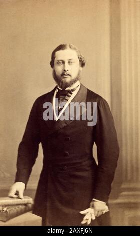 1870 ca, Paris , FRANCE : The PRINCE OF WALES future  King of England EDWARD VII ( London 1841 - 1910 ) son of Queen Victoria ( 1819 - 1901 ) . Portrait by Levitsky , Le Jeune, Paris  - REALI - ROYALTY - nobili - nobilta' - nobility  - RE EDOARDO - WINDSOR - Regina Vittoria - cravatta - tie  - Prince of Wales - Principe di Galles -  House of  WINDSOR -  House of Saxe-Coburg-Gotha - ENGLAND - GREAT BRITAIN  - GRAND BRETAGNA - royalty - nobili - nobilta'  - portrait - ritratto  - Regina  VITTORIA  - Sassonia Coburgo Gotha - FASHION - EPOCA VITTORIANA - VICTORIAN HERA - OTTOCENTO - 800's - '800 - Stock Photo