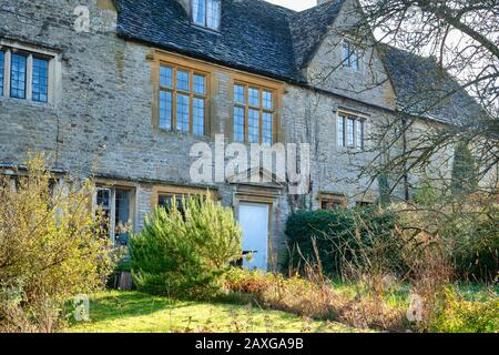 Cotswold stone cottages in Broadwell, Cotswolds, Gloucestershire, England Stock Photo