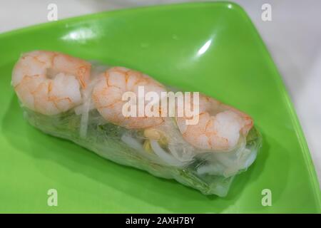 Vietnamese fresh prawn rice spring roll on the plate Stock Photo