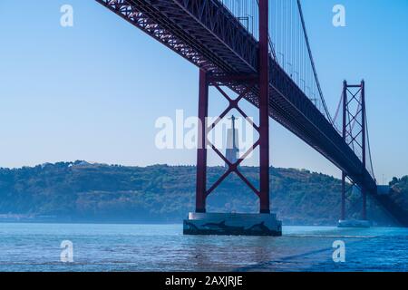 Lisban bridge sea water Stock Photo - Alamy