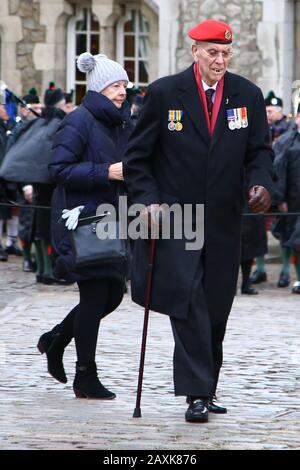 LONDON, ENGLAND. 09 FEBRUARY 2020: Serving officers and soldiers of The Royal Military Police, parade alongside RMP veterans at The Tower of London, London, England. 09 February 2020 (Photo by Mitchell Gunn/Espa-Images) Stock Photo