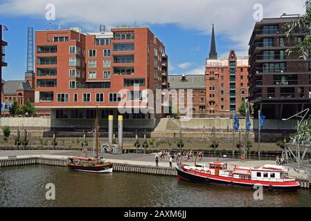 Germany, Hamburg, 'Hafencity', Sandtorhafen, architecture, residential houses and office buildings Stock Photo